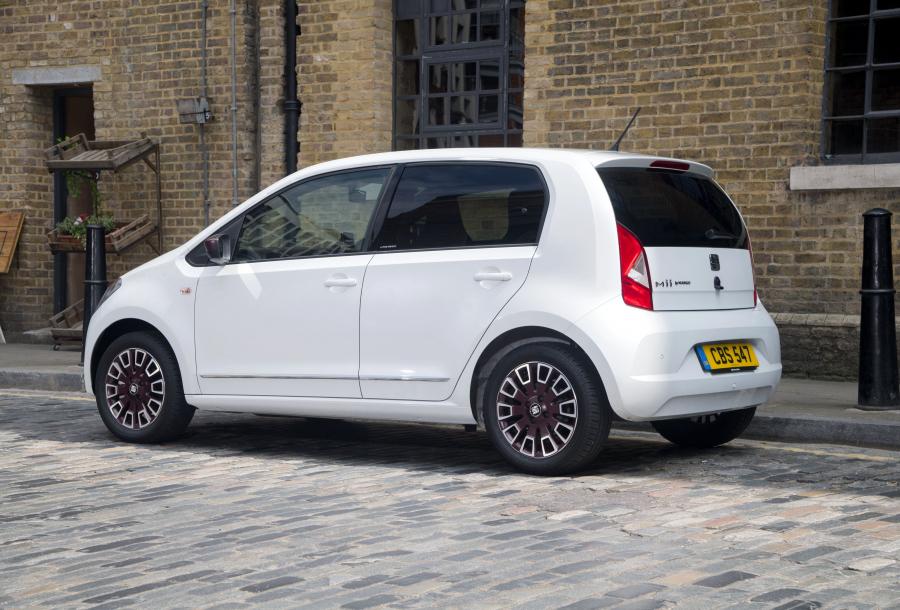  Seat Mii by MANGO 5-Door 2016 года  (UK) (фото 17 из 30)